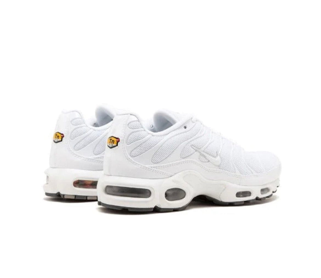 NIKE AIR MAX PLUS "TRIPLE WHITE"