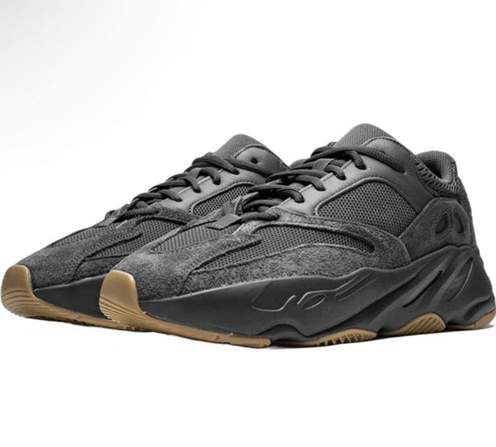 ADIDAS YEEZY
BOOST 700
UTILITY BLACK