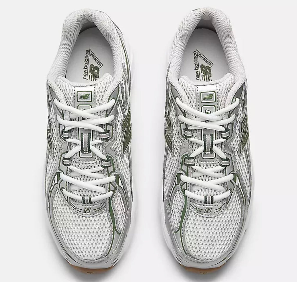 New balance “740”