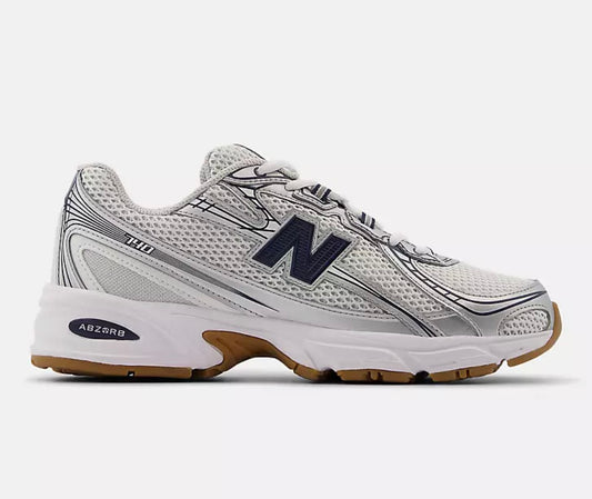 New balance “740”