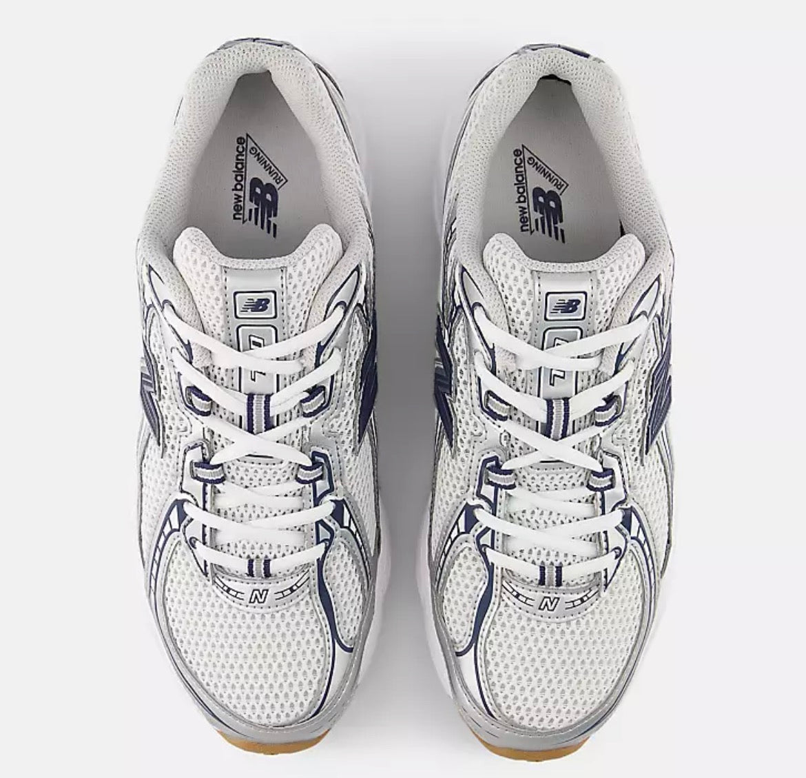 New balance “740”