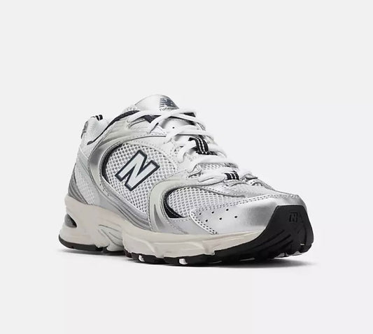 New Balance 530 trainers